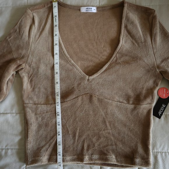 Ardene Light Brown Velour Long Sleeve Crop Top NWT - Picture 4 of 9